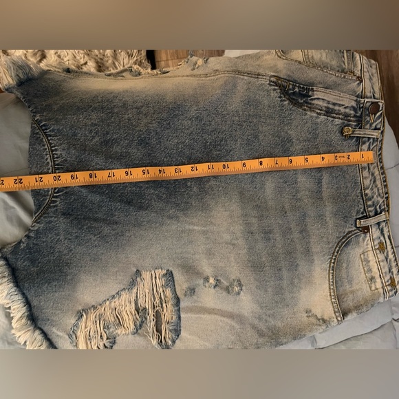 R13 - Picture 4 of 8